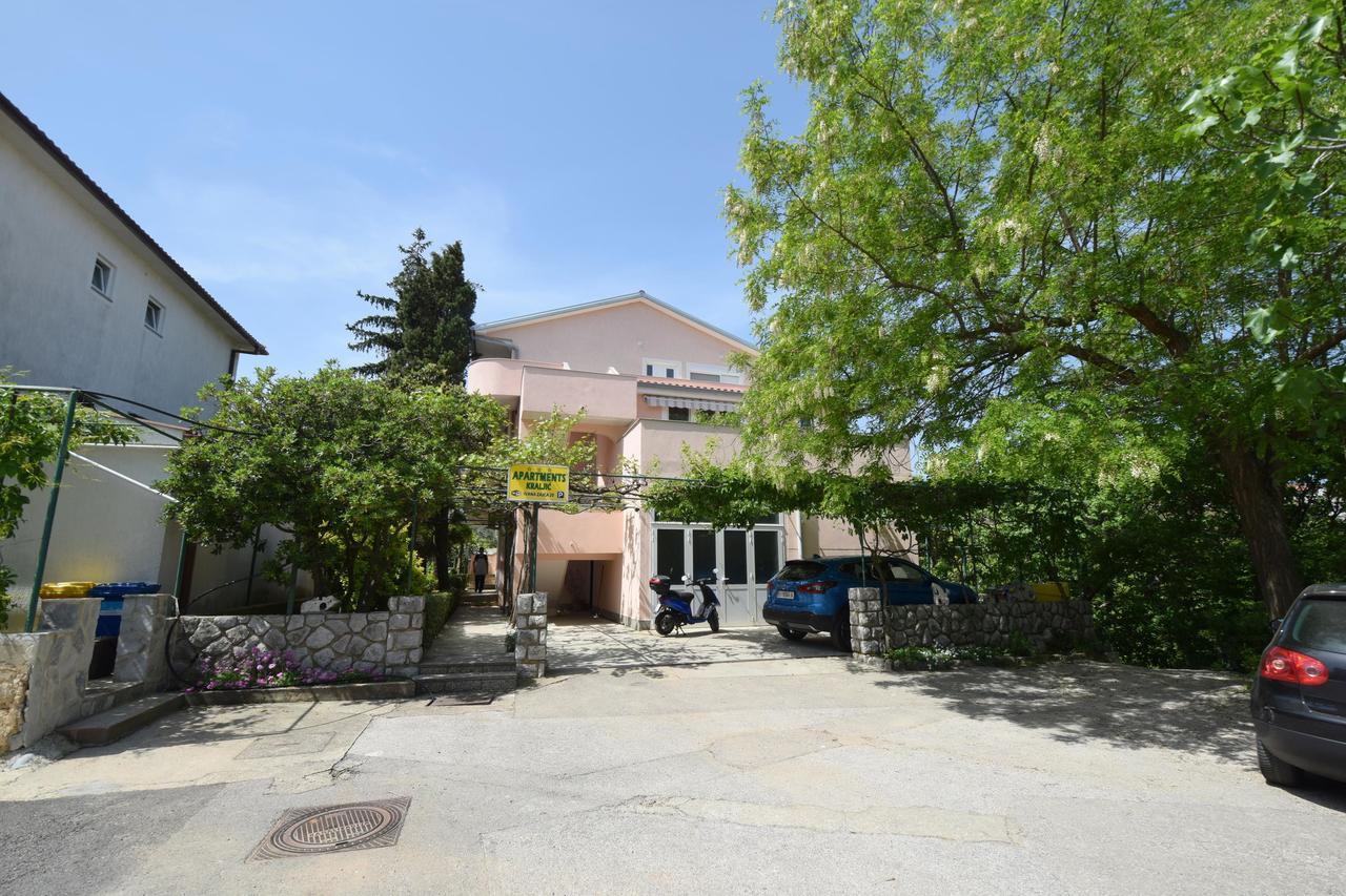 Apartments Kraljic 克尔克 外观 照片